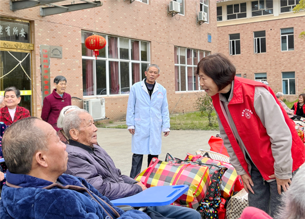 市城投集團(tuán)開展平安景德鎮(zhèn)志愿者學(xué)雷鋒活動(dòng)